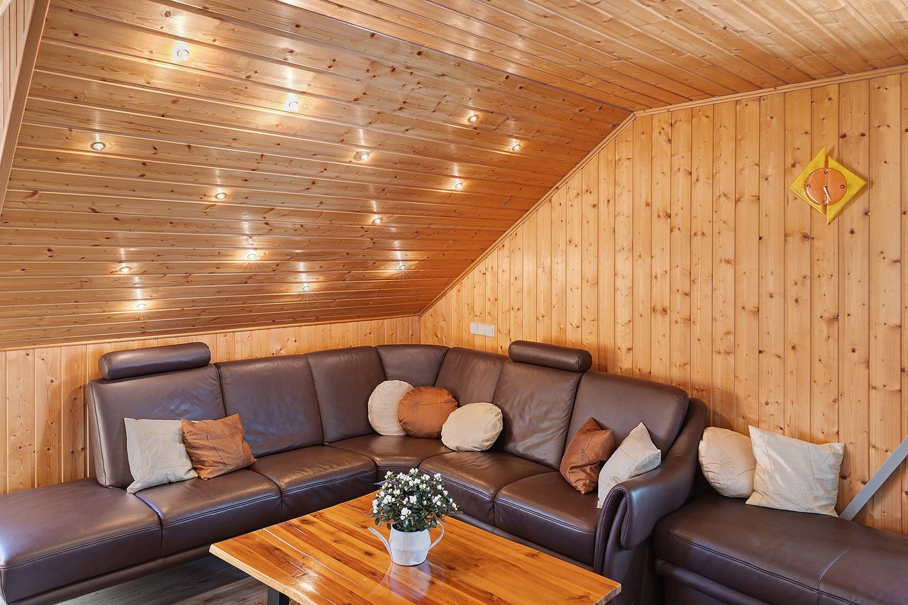 Badezimmer mit Waschbecken, Fewo Tanja’s Blumenparadies in Hollfeld, Bayern