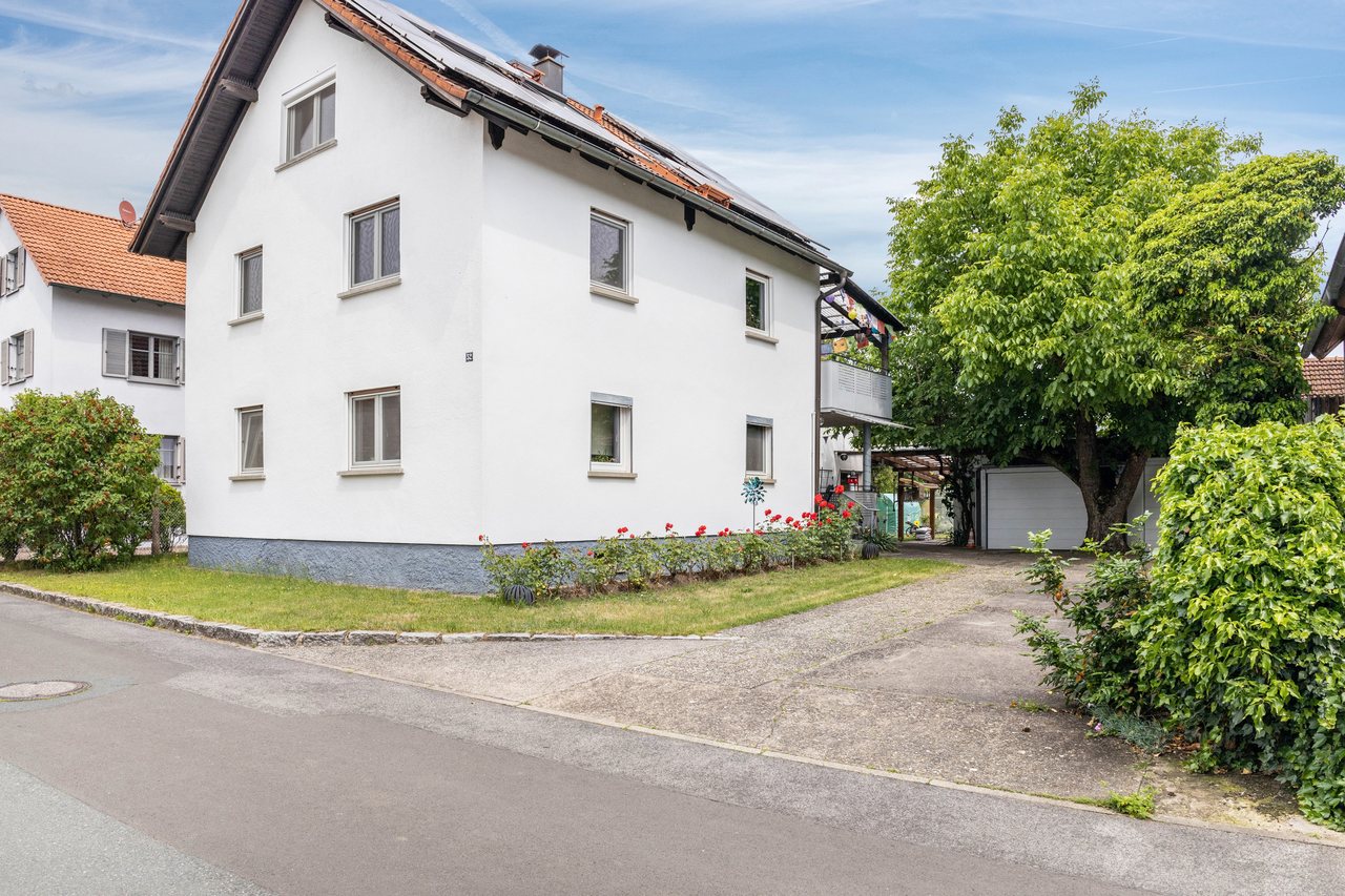 Wohnhaus, Außenansicht von der Straße, A Casa Alfred Kemmern in Kemmern, Bayern