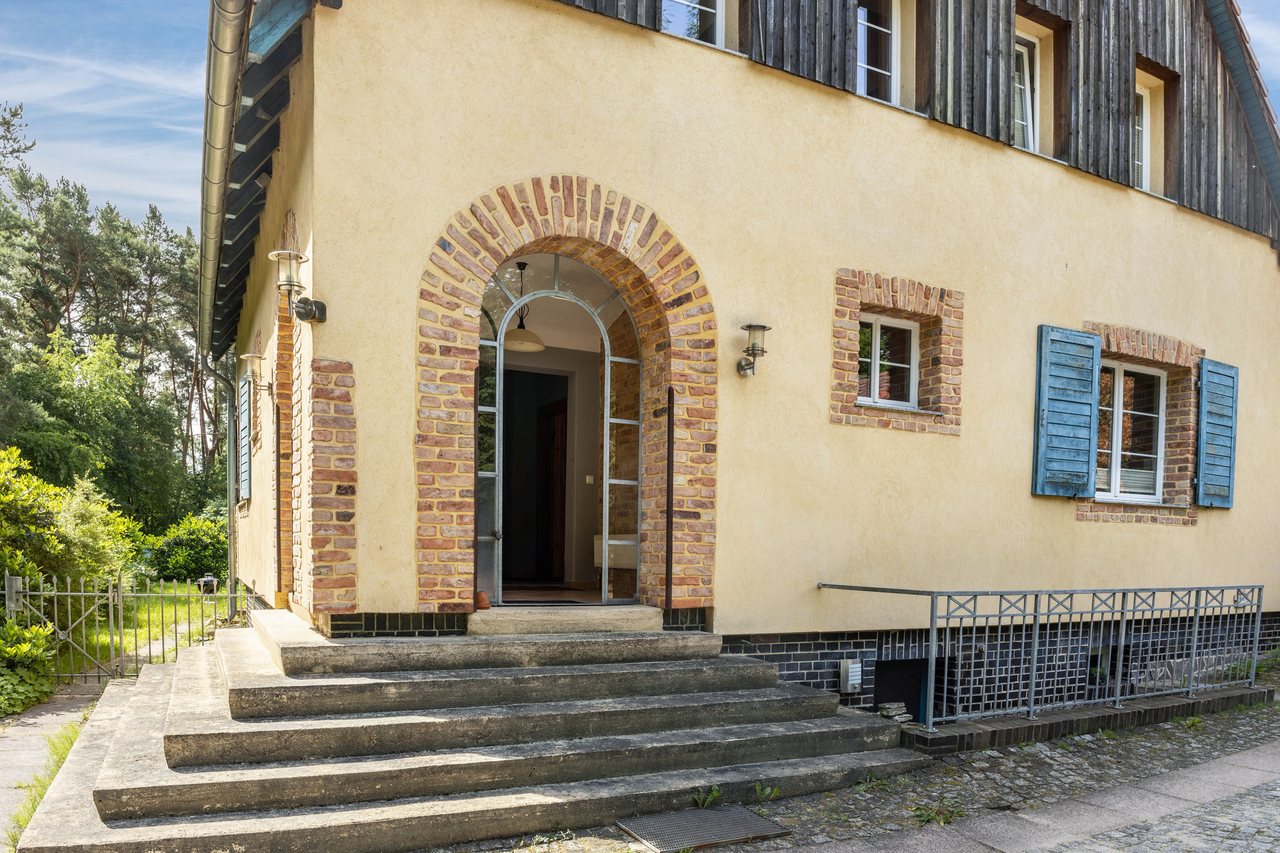 Hauseingang mit Treppe, Ferienwohnung für 6 Personen 80 M² in Potsdam, Brandenburg, Groß Glienicke, Potsdam, Brandenburg