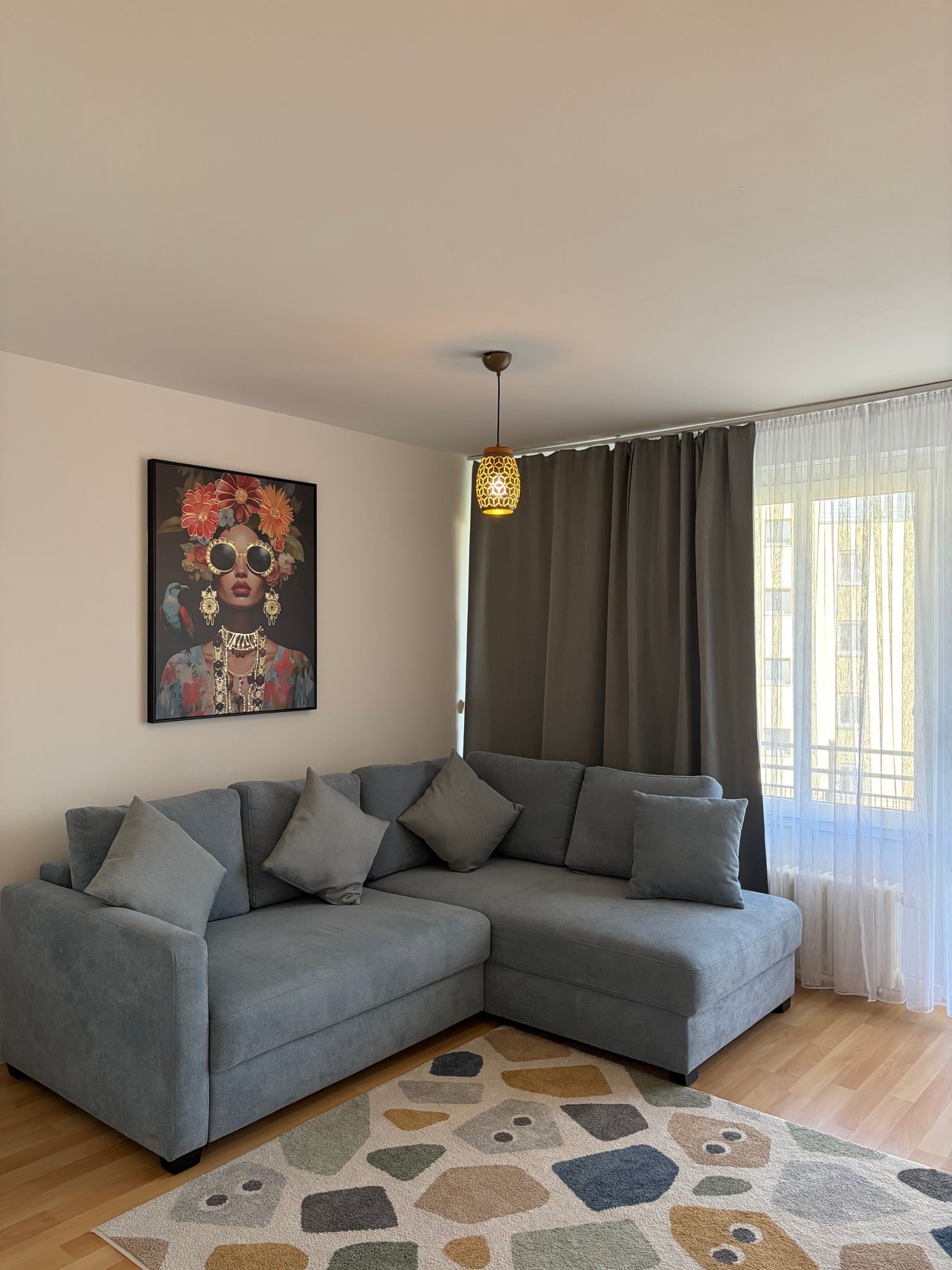 Wohnbereich mit Ecksofa und Teppich, Near Airport Berlin-Schönefeld in Schönefeld, Brandenburg