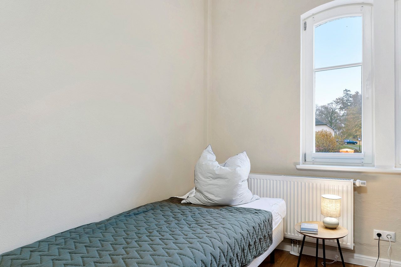 Zimmer mit Fensterblick zum Garten, Doppelzimmer in Marienfließ, Brandenburg