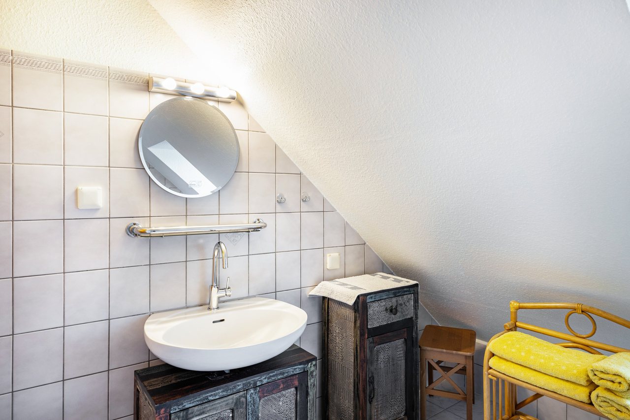 Waschbereich mit Waschbecken, Ferienwohnung Viering in Bernau, Brandenburg