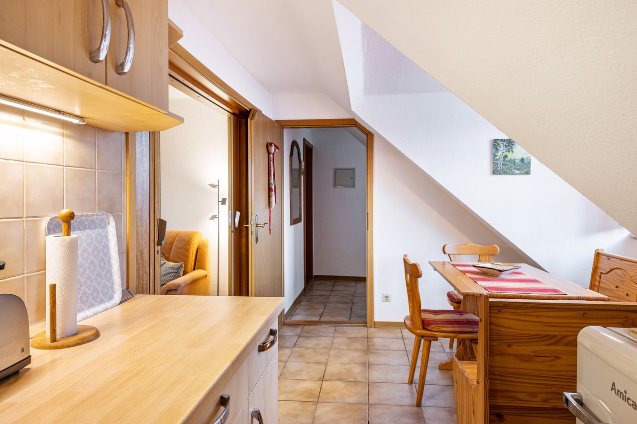 Küchenzeile im Flur, Ferienwohnung Viering in Bernau, Brandenburg
